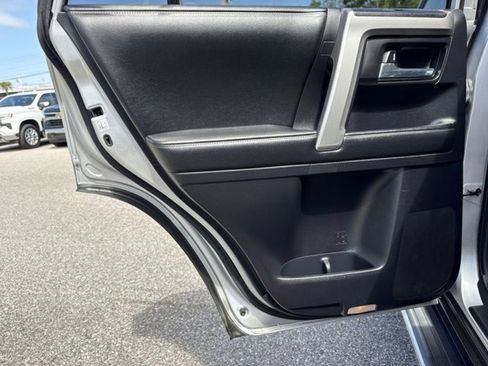 Used 2015 Toyota 4Runner SR5 Premium RWD image 61