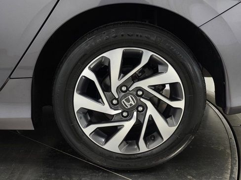 Used 2018 Honda Civic EX image 11