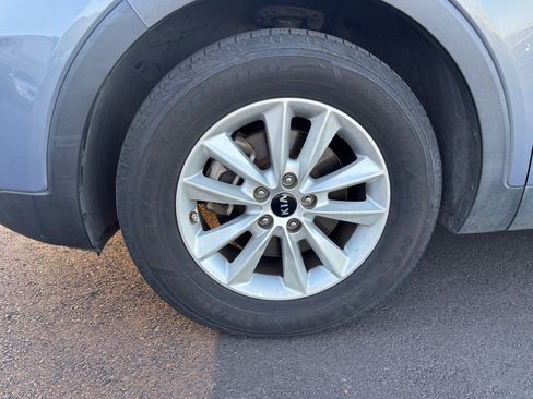 Used 2020 Kia Sorento FWD V6 image 6