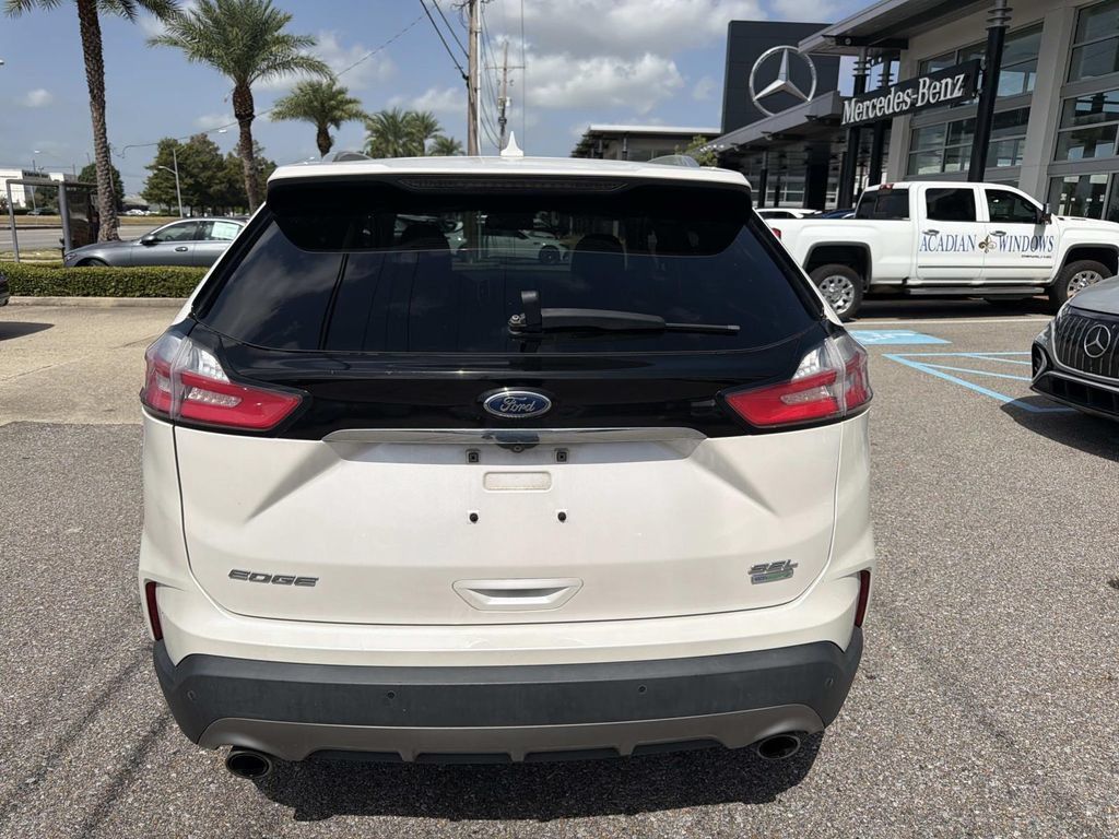 Used 2019 Ford Edge SEL w/ Equipment Group 201A FWD image 6