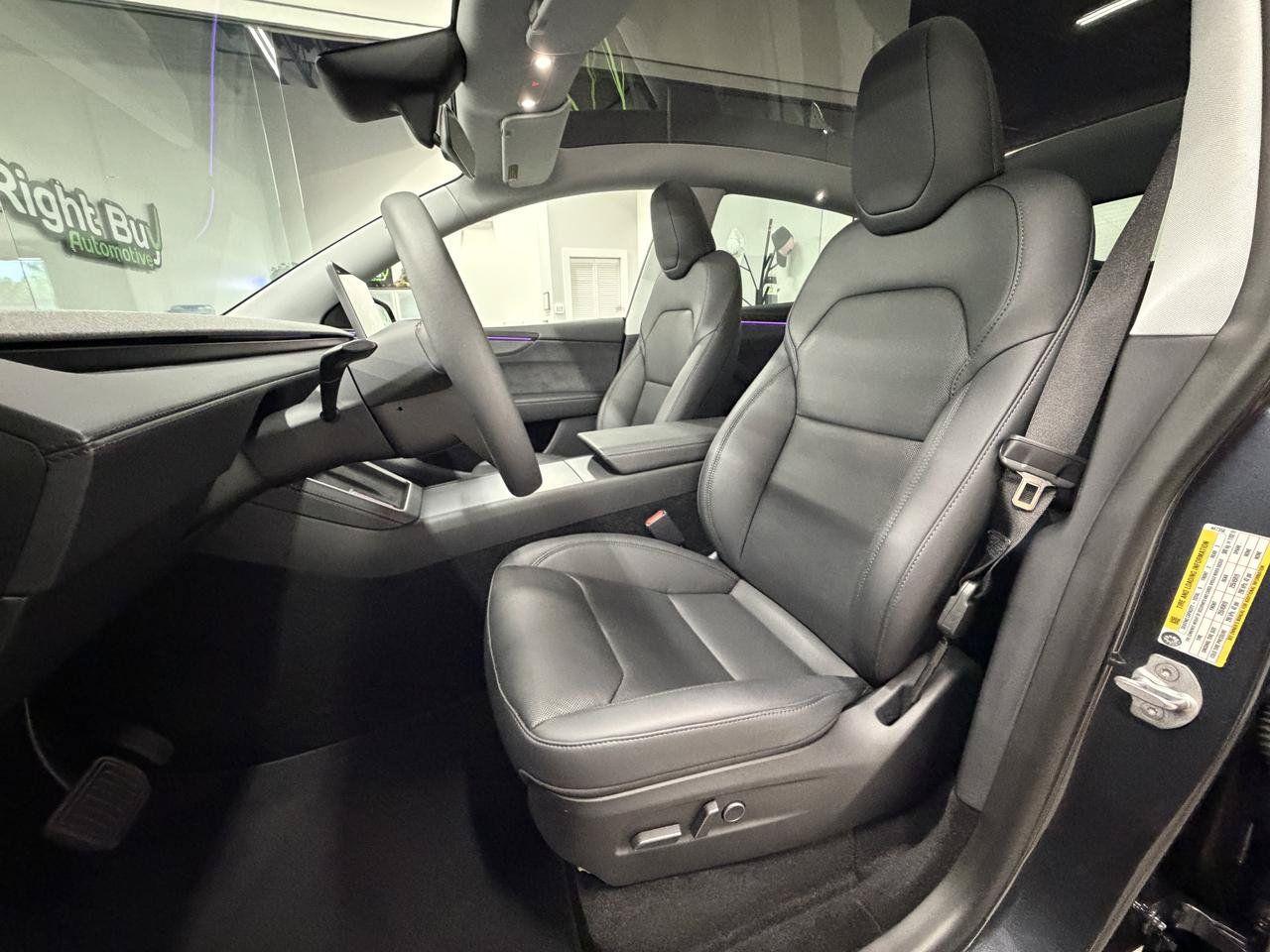 Used 2026 Tesla Model Y AWD image 9
