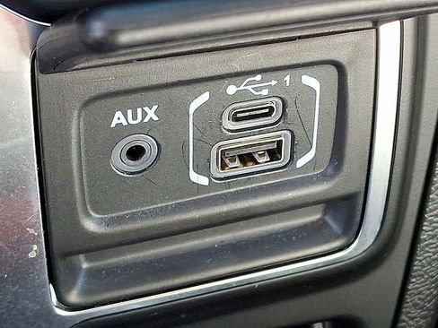 Used 2021 Jeep Wrangler Islander image 20