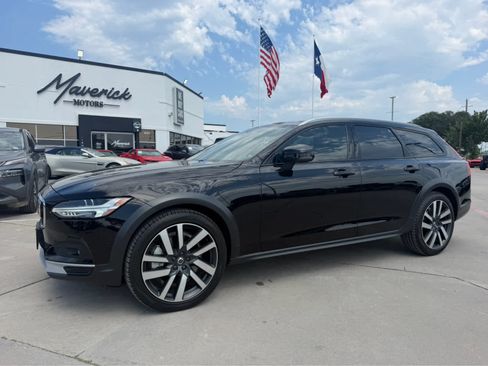 Used 2025 Volvo V90 B6 Cross Country Plus w/ Protection Package Premier AWD/4WD image 1