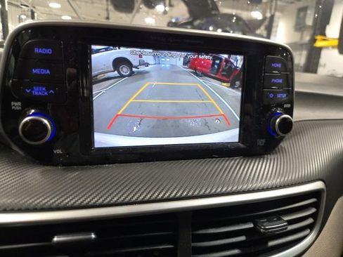 Used 2021 Hyundai Tucson Sport FWD image 16