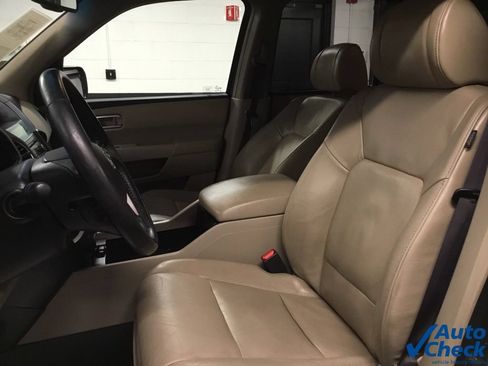 Used 2009 Honda Pilot Touring image 25