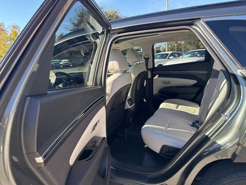 Used 2022 Hyundai Tucson Limited image 14