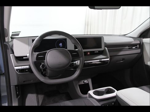 Certified 2024 Hyundai Ioniq 5 SEL AWD/4WD image 6