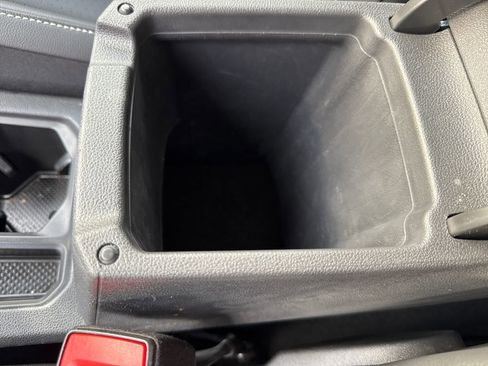 Used 2024 Volkswagen Tiguan SE image 26