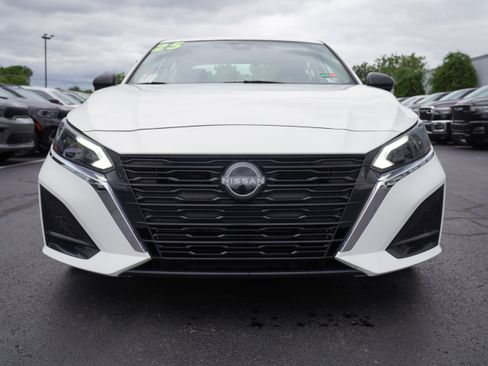 Used 2025 Nissan Altima 2.5 SV FWD image 10