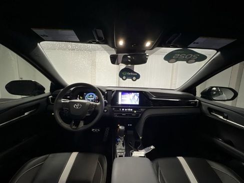 Used 2025 Toyota Camry SE FWD image 20