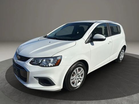 Used 2020 Chevrolet Sonic LT image 1
