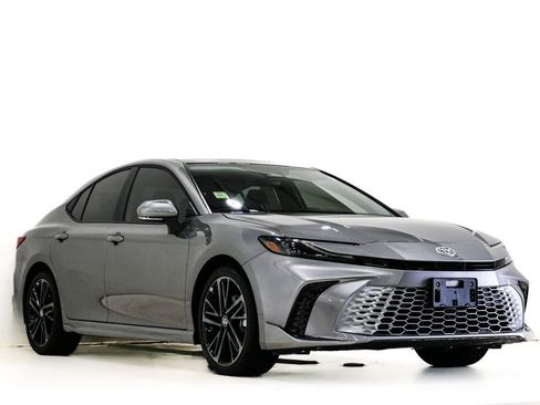 Used 2026 Toyota Camry XSE AWD/4WD image 1