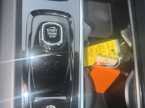 Used 2024 Volvo S60 B5 Plus w/ Climate Package image 19