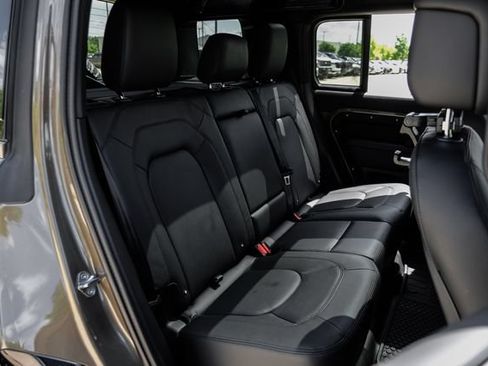 New 2026 Land Rover Defender 110 X-Dynamic SE AWD/4WD image 44
