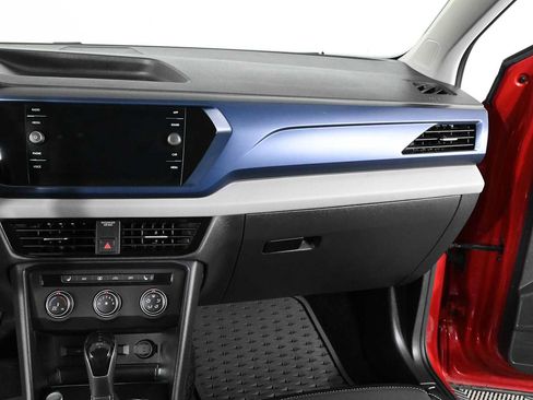 Certified 2022 Volkswagen Taos SE FWD image 15