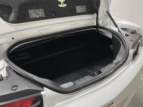 Used 2012 Chevrolet Camaro SS RWD image 15