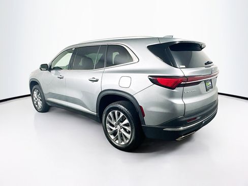 Used 2025 Buick Enclave Preferred image 5