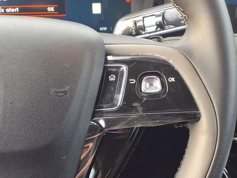 Used 2026 Lincoln Corsair Premiere image 10