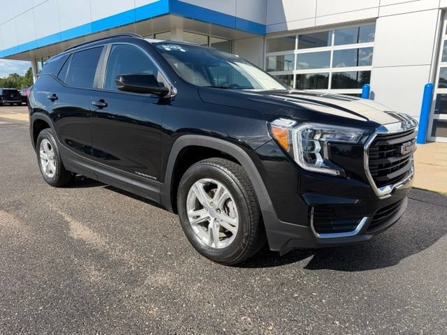 Certified 2022 GMC Terrain SLE AWD/4WD image 1