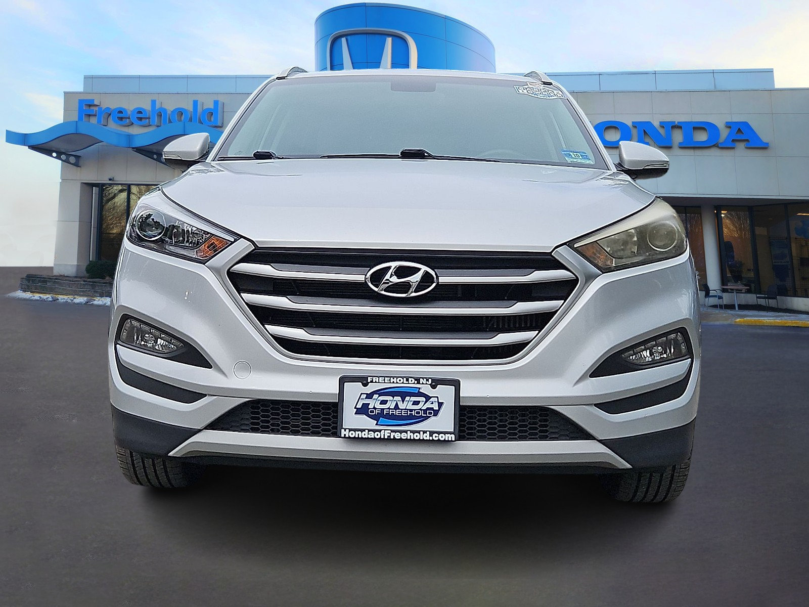 Used 2017 Hyundai Tucson Sport w/ Cargo Package AWD/4WD image 2