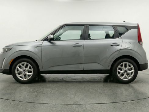 Used 2025 Kia Soul LX w/ LX Technology Package image 5