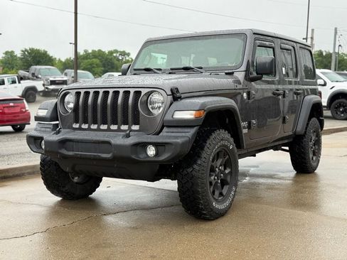 Used 2021 Jeep Wrangler Unlimited Sport AWD/4WD image 2