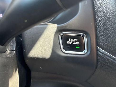 Used 2021 GMC Acadia SLT AWD/4WD image 20