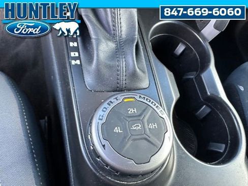 Used 2022 Ford Bronco Outer Banks image 19