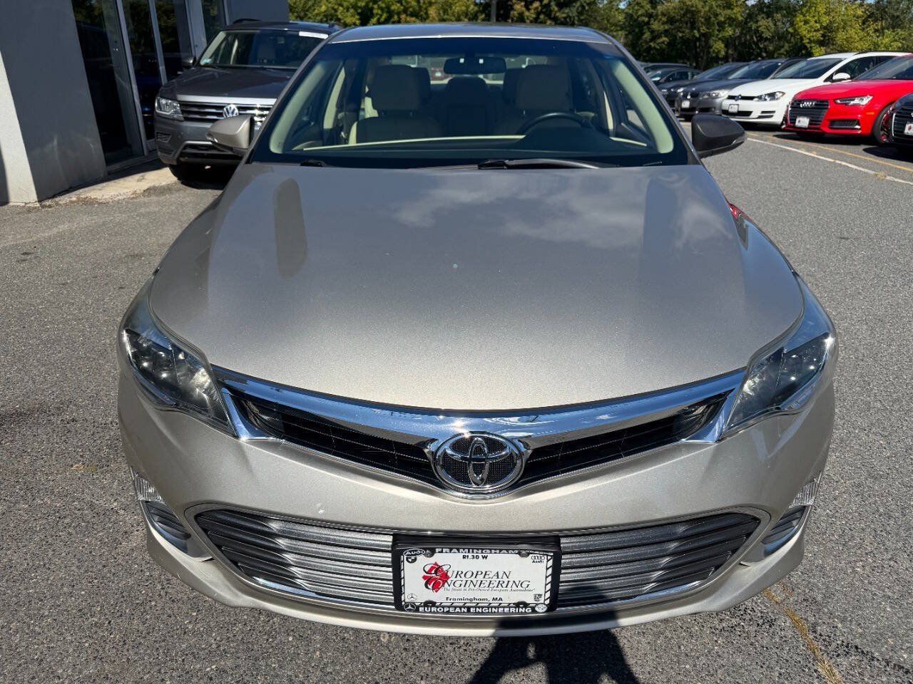 Used 2014 Toyota Avalon XLE FWD image 2