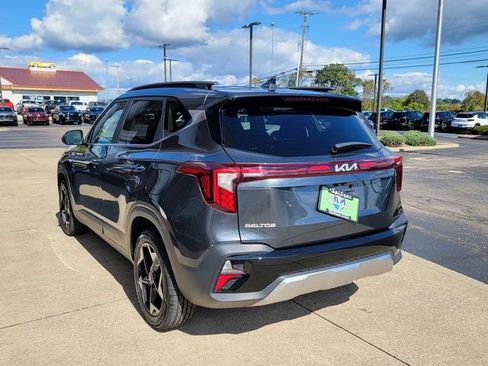 Used 2024 Kia Seltos EX image 8