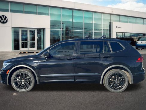 Used 2022 Volkswagen Tiguan SE R-Line image 8