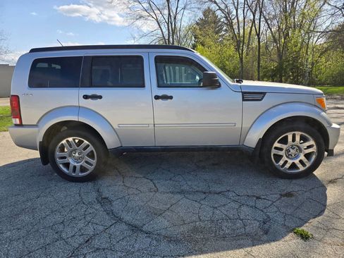 Used 2010 Dodge Nitro Heat AWD/4WD image 4