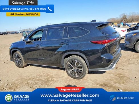 Used 2022 Toyota Highlander XSE image 3