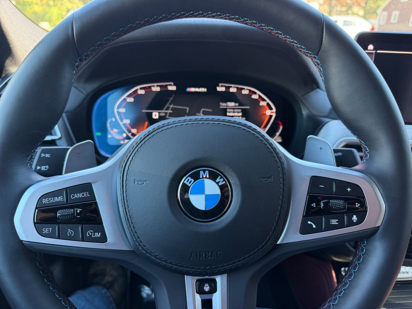 Used 2025 BMW X4 M40i AWD/4WD image 13