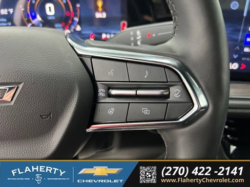 Used 2025 Chevrolet Suburban Z71 w/ Comfort Package AWD/4WD image 27