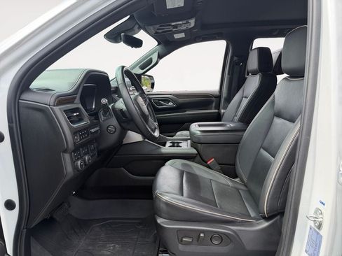 Used 2023 Chevrolet Tahoe Premier w/ Premium Package AWD/4WD image 6