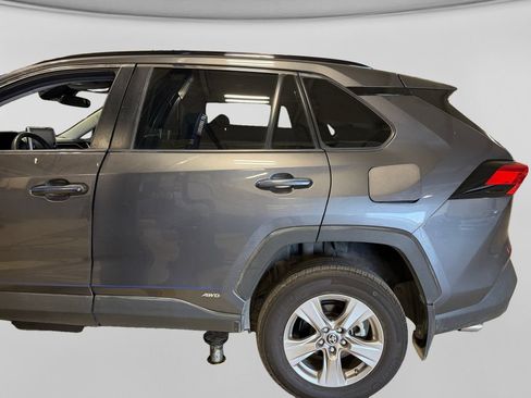 Used 2022 Toyota RAV4 XLE w/ Convenience Package AWD/4WD image 1