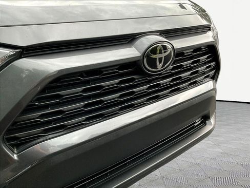 Used 2021 Toyota RAV4 XLE w/ Convenience Package AWD/4WD image 33