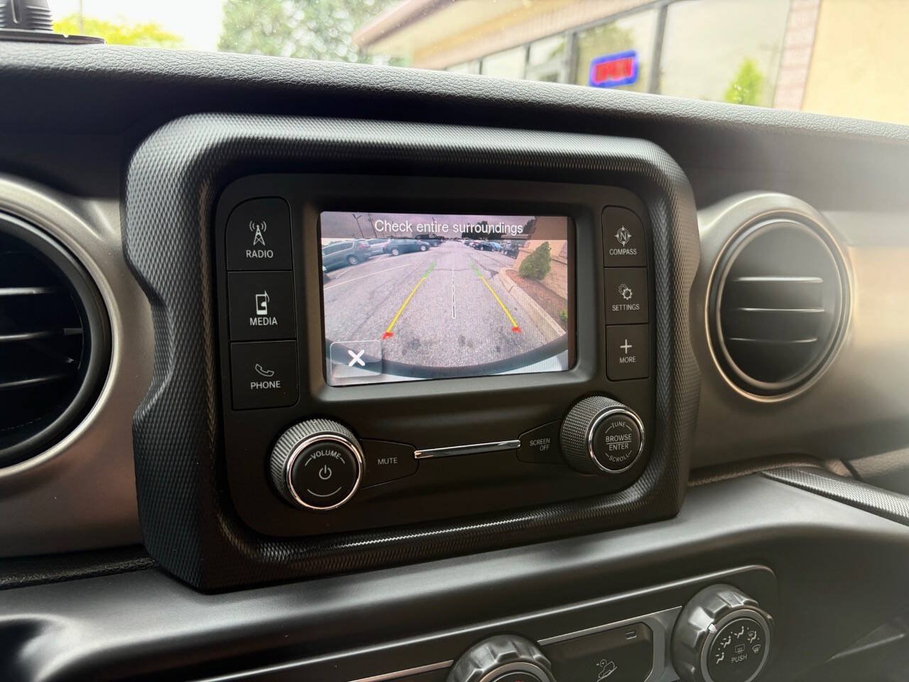 Used 2020 Jeep Wrangler Unlimited Sport S AWD/4WD image 16