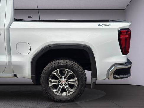 Used 2024 GMC Sierra 1500 SLE w/ Preferred Package AWD/4WD image 31