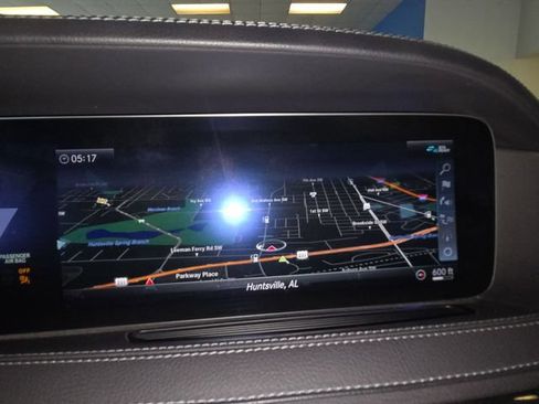 Used 2020 Mercedes-Benz S 560 4MATIC Sedan image 18