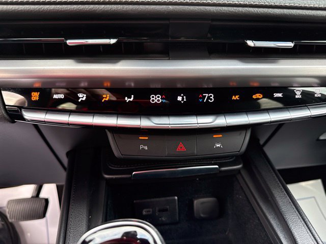 Used 2025 Cadillac XT4 Premium Luxury AWD/4WD image 21