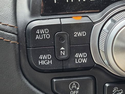 Used 2019 RAM 1500 Limited AWD/4WD image 18