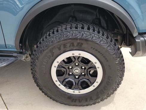 Certified 2022 Ford Bronco Black Diamond w/ Sasquatch Package AWD/4WD image 12