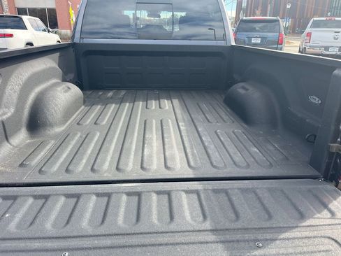 Used 2019 RAM 1500 Classic SLT image 5