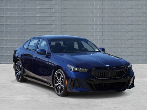 New 2026 BMW 550e xDrive AWD/4WD image 1
