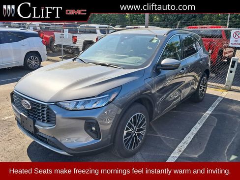 Used 2025 Ford Escape SE FWD image 1