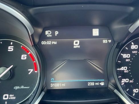 Used 2023 Alfa Romeo Stelvio Veloce AWD/4WD image 27
