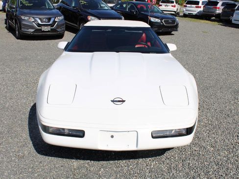 Used 1992 Chevrolet Corvette Convertible RWD image 12