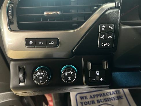 Used 2019 Chevrolet Tahoe Premier AWD/4WD image 26